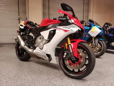 2015 Yamaha R1