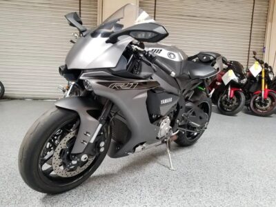 2016 Yamaha R1