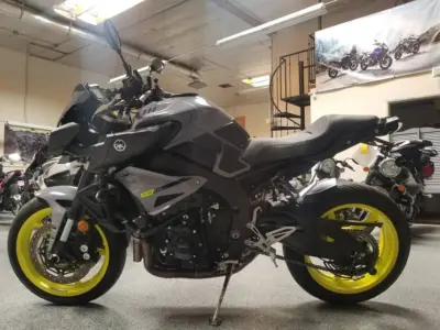 2017 Yamaha FZ-10 FZ10 MT10 MT-10
