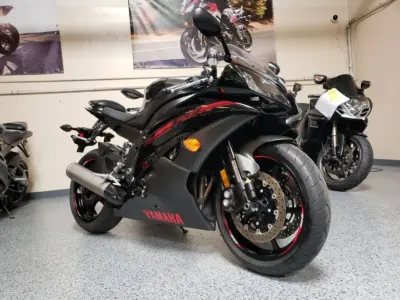 2015 Yamaha R6 RAVEN