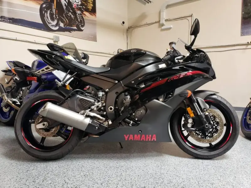 2015 Yamaha R6 RAVEN