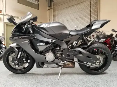 2016 Yamaha R1