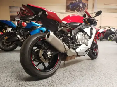 2015 Yamaha R1
