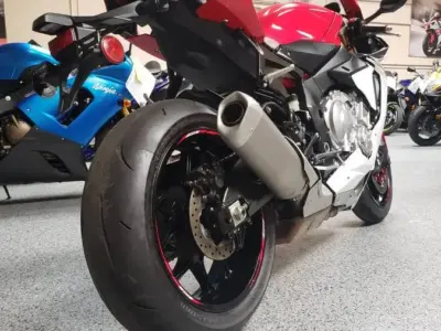 2015 Yamaha R1
