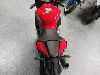 2015 Yamaha R1