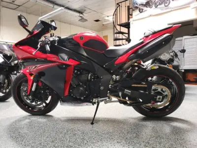 2013 Yamaha R1 Crossplane