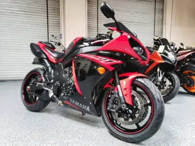 2013 Yamaha R1 Crossplane
