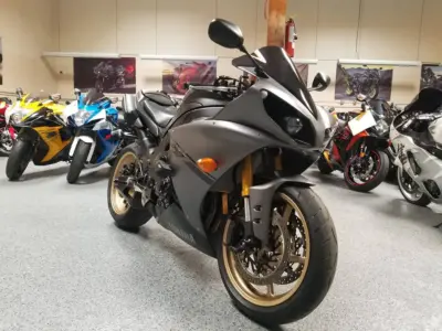 2014 Yamaha R1 Crossplane
