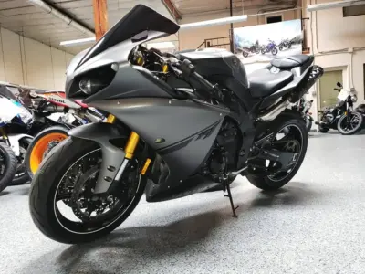 2013 Yamaha R1 Crossplane