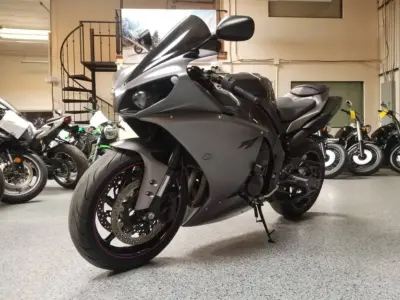 2013 Yamaha R1 Crossplane