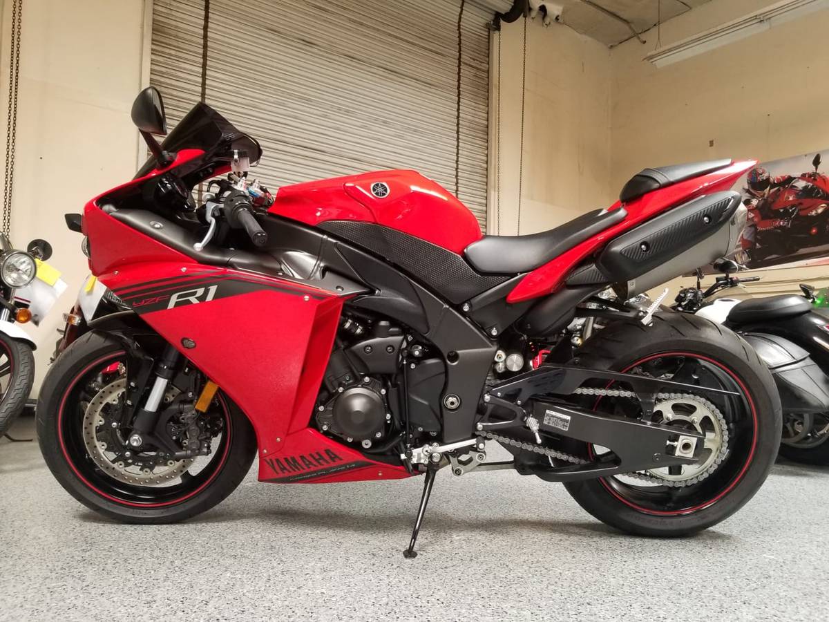 Buy 2014 Yamaha R1 Crossplane - 3000 Miles | AK Motors