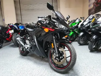 2015 Yamaha R3