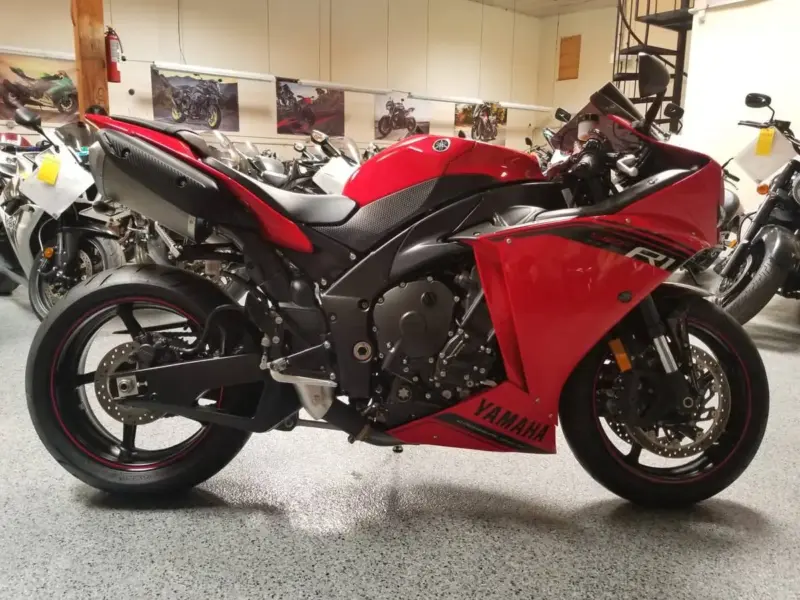 2014 Yamaha R1 Crossplane