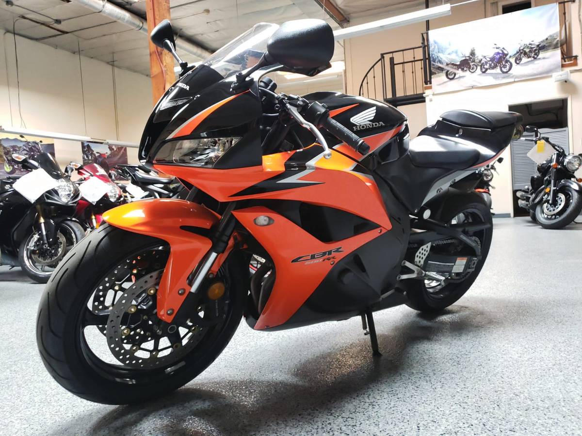 Honda cbr600rr 2010