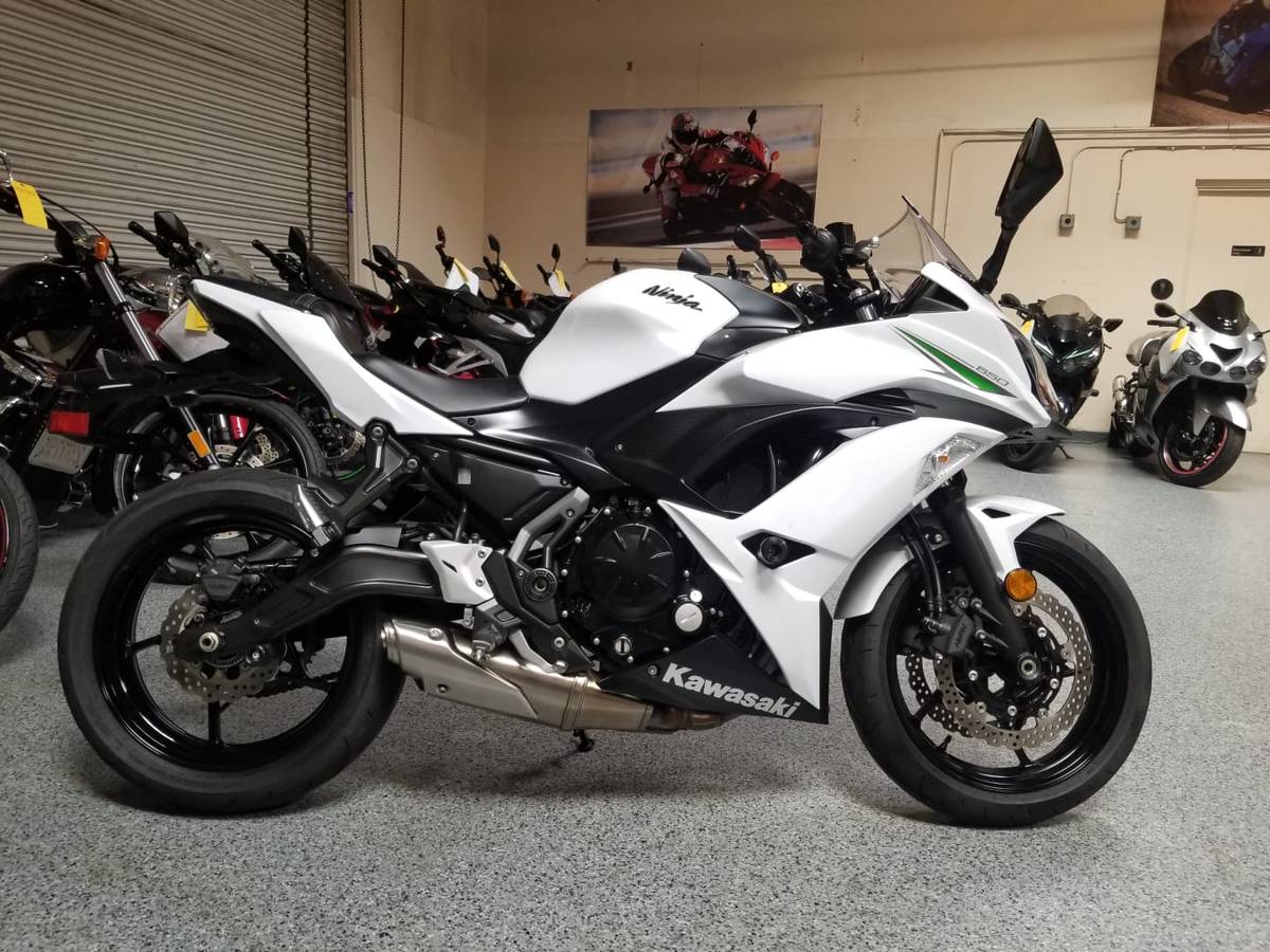  2017  Kawasaki  Ninja  650 AK Motors 