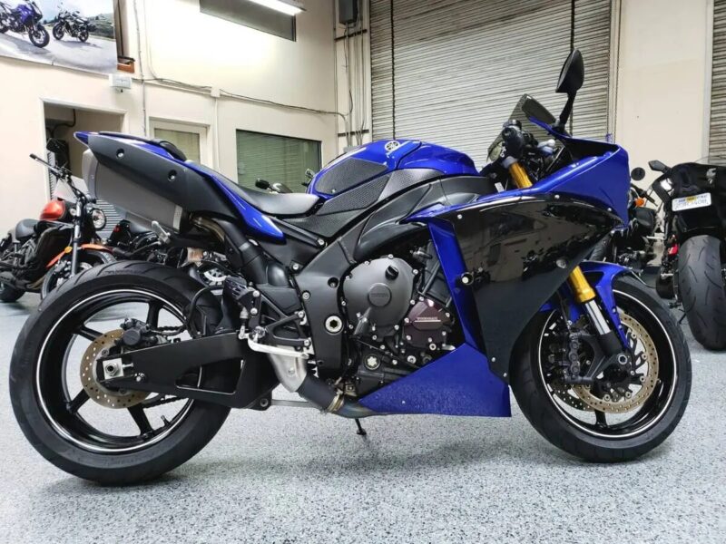 2012 Yamaha R1 Crossplane
