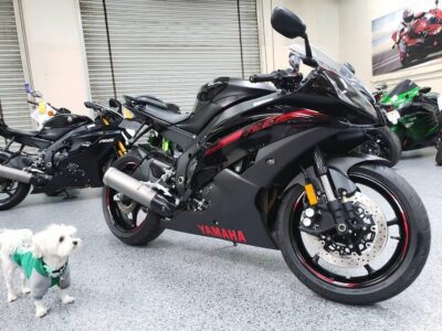 2015 Yamaha R6 RAVEN (300 miles)