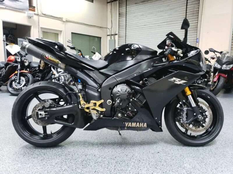 2008 Yamaha R1 RAVEN