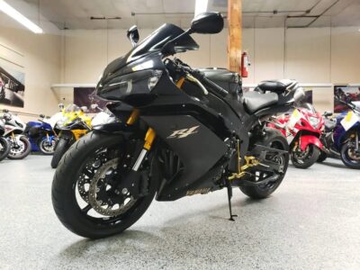2008 Yamaha R1 RAVEN