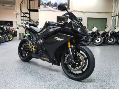 2008 Yamaha R1 RAVEN