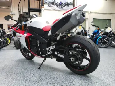 2009 Yamaha R1 Crossplane