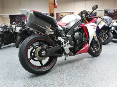 2009 Yamaha R1 Crossplane