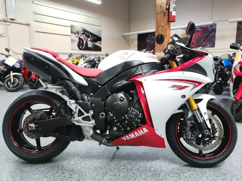2009 Yamaha R1 Crossplane