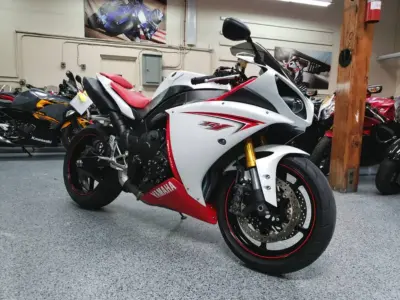 2009 Yamaha R1 Crossplane