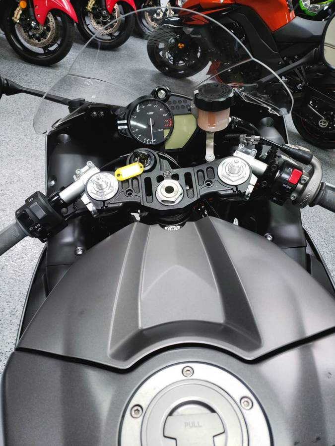 2013 Yamaha R1 Crossplane - AK Motors