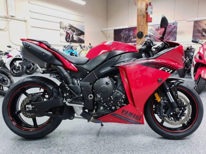 2014 Yamaha R1 Crossplane