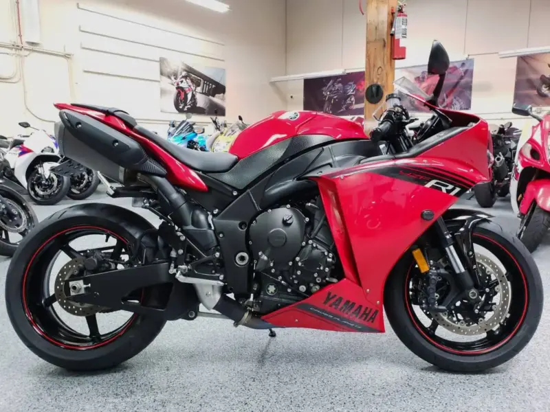 2014 Yamaha R1 Crossplane