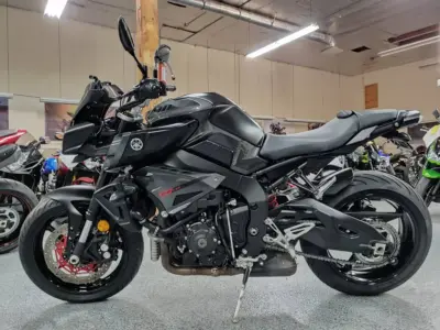 2017 Yamaha FZ-10 FZ10 MT10 MT-10