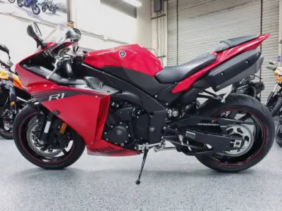 2014 Yamaha R1 Crossplane