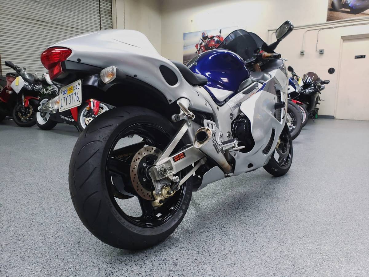 2005 Suzuki Hayabusa GSX1300R - 25000 Miles | AK Motors