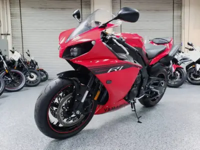 2014 Yamaha R1 Crossplane