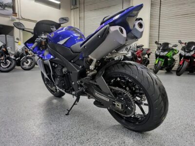 2013 Yamaha R1 Crossplane