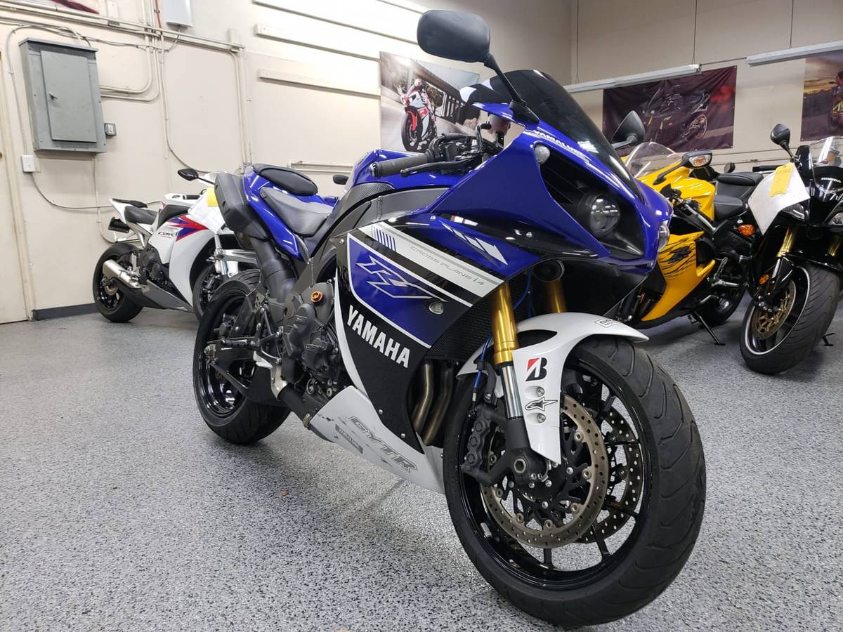 2013 Yamaha R1 Crossplane - AK Motors