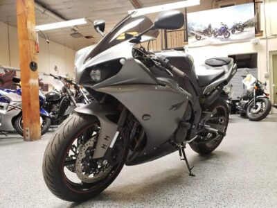 2013 Yamaha R1 Crossplane