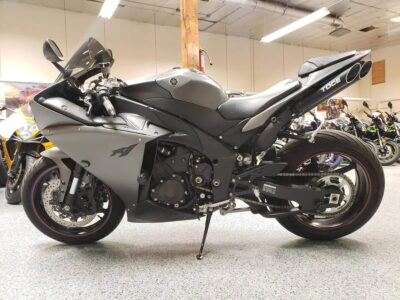 2013 Yamaha R1 Crossplane