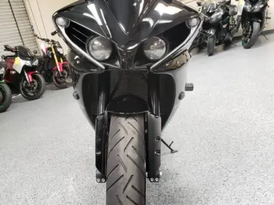 2012 Yamaha R1 RAVEN