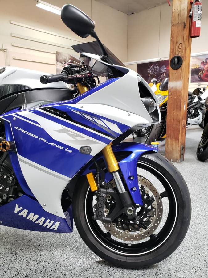 2014 Yamaha R1 Crossplane - AK Motors