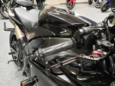 2012 Yamaha R1 RAVEN