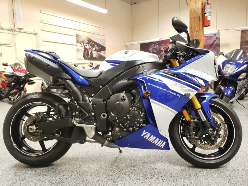 2014 Yamaha R1 Crossplane