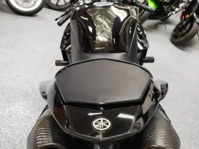 2012 Yamaha R1 RAVEN