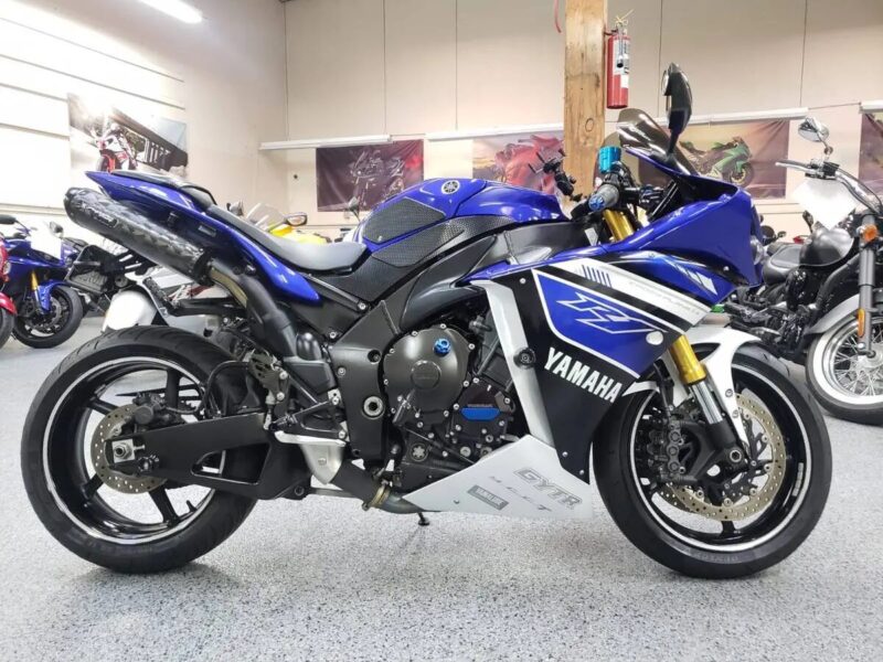 2013 Yamaha R1 Crossplane