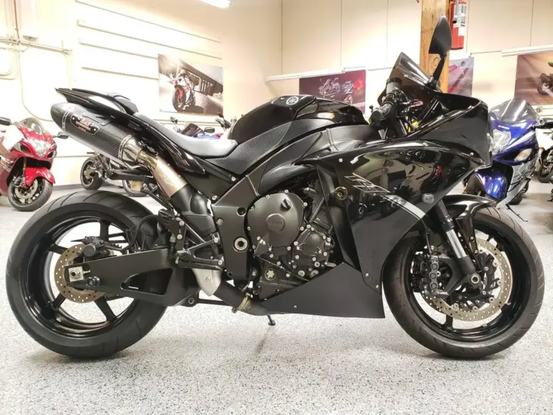 2012 Yamaha R1 RAVEN