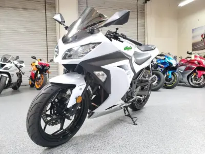 2015 KAWASAKI NINJA 300 ABS