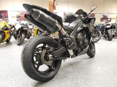 2012 Yamaha R1 RAVEN