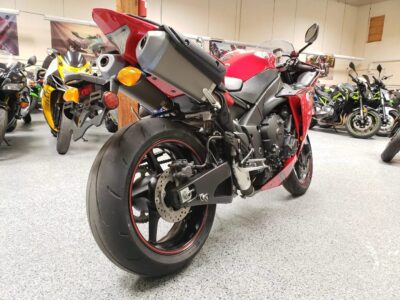 2014 Yamaha R1 Crossplane
