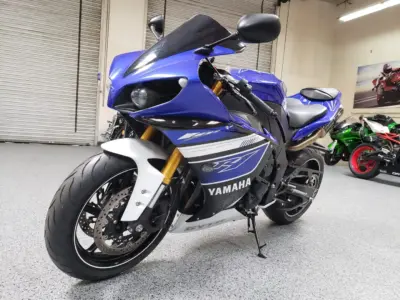 2013 Yamaha R1 Crossplane